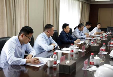 打造向上向前第一象限生力軍 錘煉甘于做人做事作難、受苦受累受屈的企業(yè)家隊伍——河南投資集團(tuán)黨委書記、董事長劉新勇蒞臨安彩高科開展主題教育調(diào)研